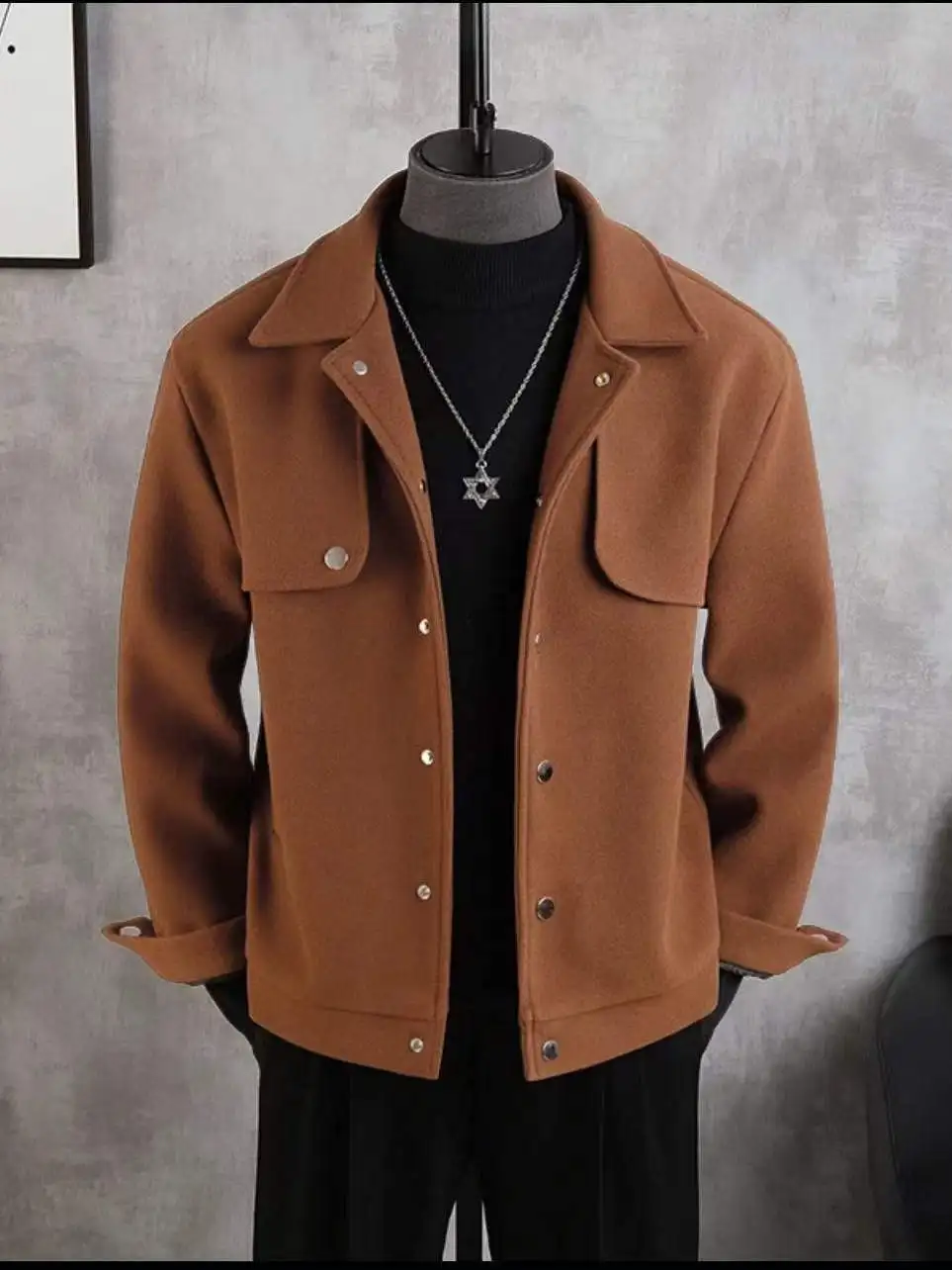 Briti Sle ort Мужская куртка верблюжьего цвета, новое зимнее пальто, повседневная модная уличная одежда из твидового материала, молодежная верхняя одежда
Briti Sle ort Мужская куртка верблюжьего цвета, новое зимнее пальто, повседневная модная уличная одежда из твидового материала, молодежная верхняя одежда
