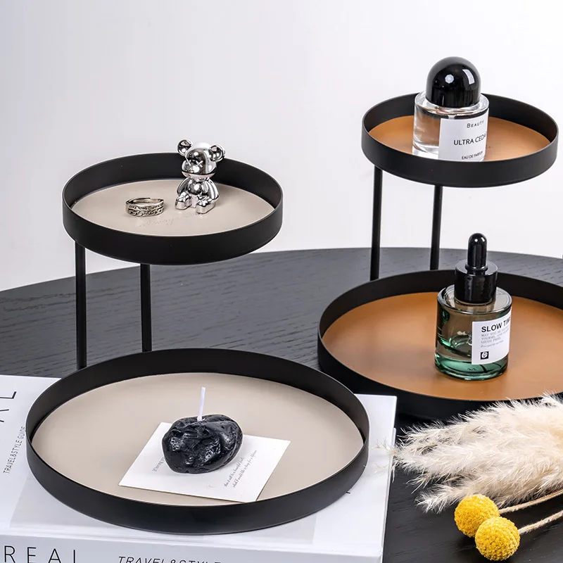 Nordic light luxury wrought iron leather double-layer storage rack, cosmetics shelf, jewelry tray, round storage ornament.
Nordic light luxury wrought iron leather double-layer storage rack, cosmetics shelf, jewelry tray, round storage ornament.