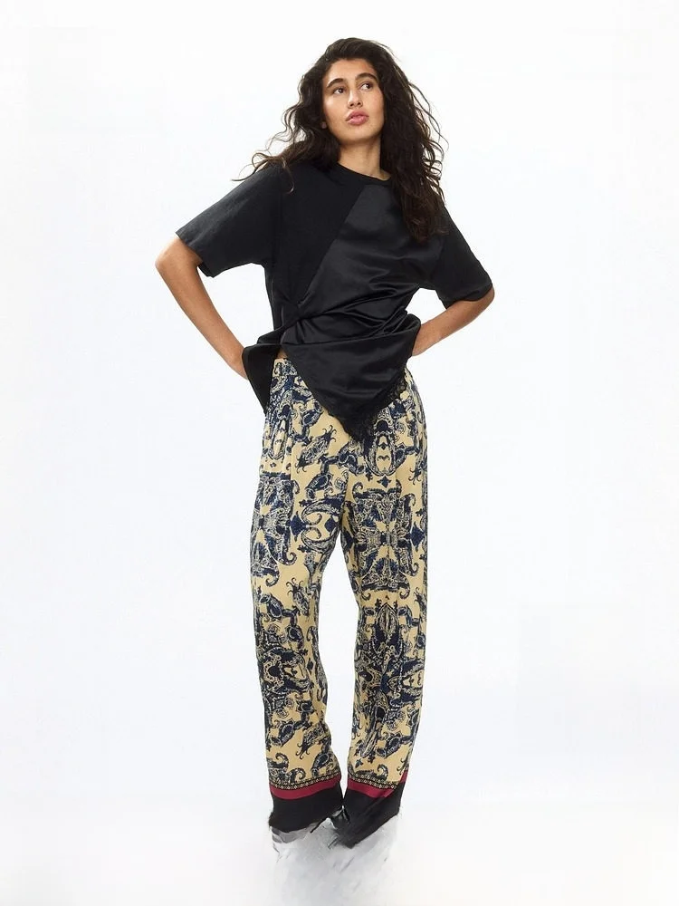 H&M Women's Drawstring Loose Wide Leg Pants High Waist Casual Trousers New Summer Collection Comfortable Loose Fit Trousers
H&M Women's Drawstring Loose Wide Leg Pants High Waist Casual Trousers New Summer Collection Comfortable Loose Fit Trousers