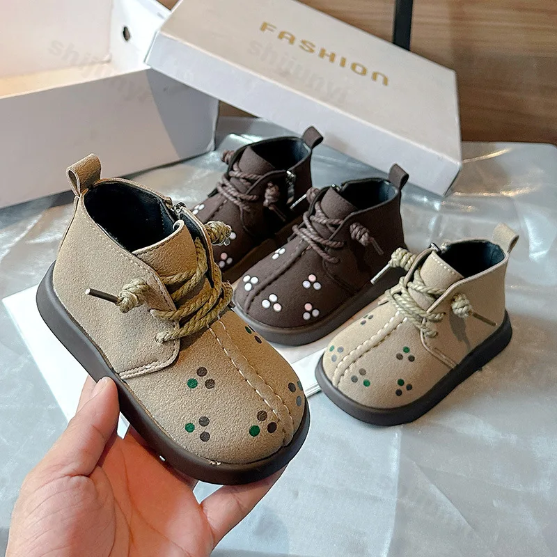 Autumn Winter Boots Girls 2024 New Children Casual Shoes Fashion Suede Leather Ankle Boots Kids Soft Flat Non-slip Short Boots
Autumn Winter Boots Girls 2024 New Children Casual Shoes Fashion Suede Leather Ankle Boots Kids Soft Flat Non-slip Short Boots