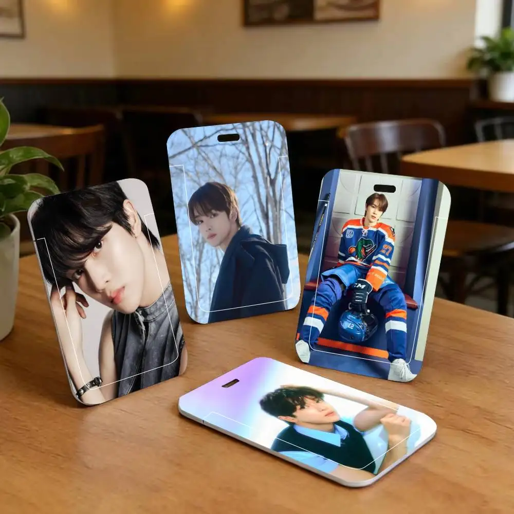 Держатель для ID-карт Sungchan Kpop с ремешком на шею, подвеской, держателем для бейджей, шнурком-темляком, брелоком, чехлом для рабочего пропуска, подарок
Держатель для ID-карт Sungchan Kpop с ремешком на шею, подвеской, держателем для бейджей, шнурком-темляком, брелоком, чехлом для рабочего пропуска, подарок