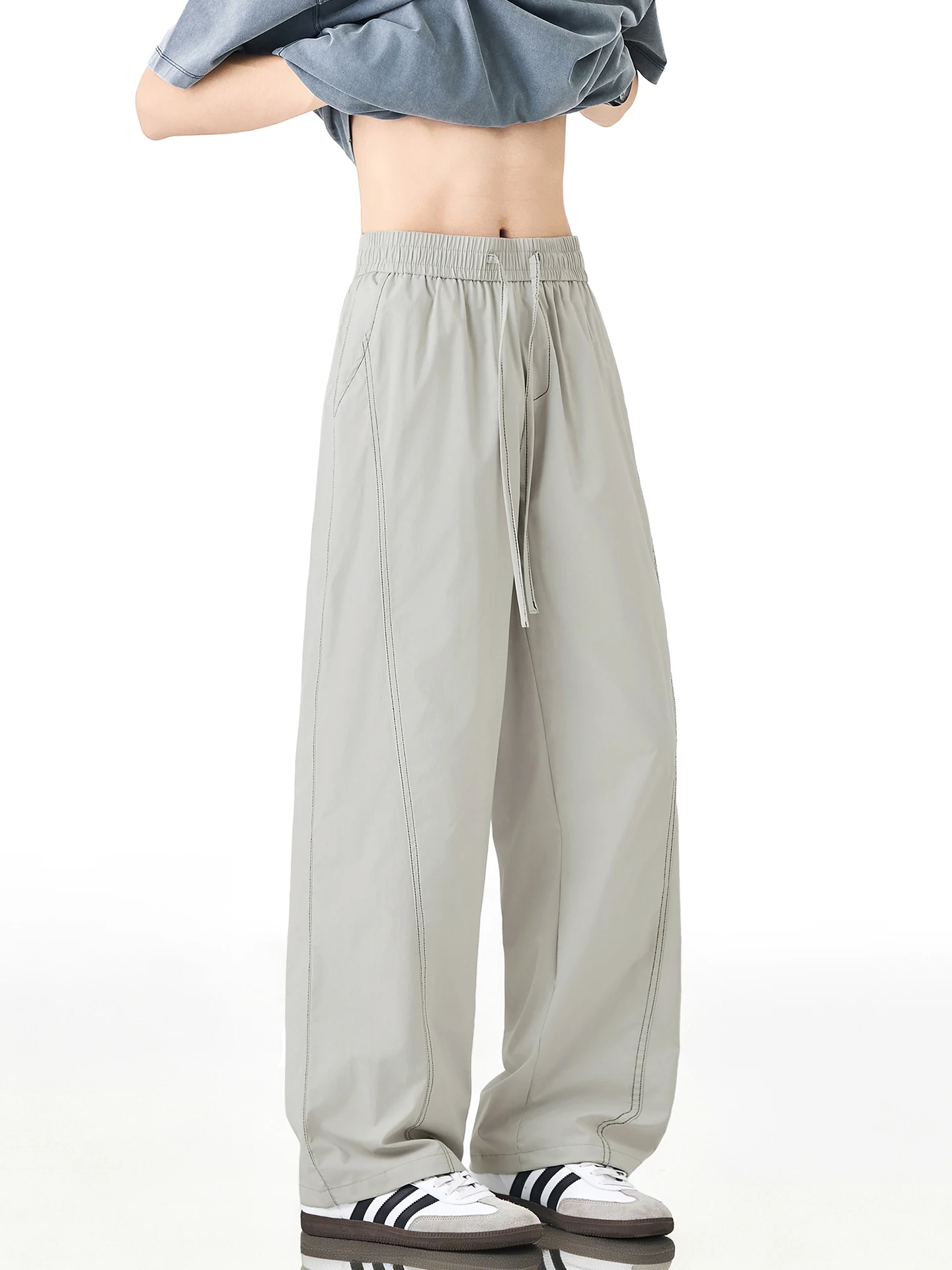 American Style Nylon Quick Dry Wide Leg Pants Men Summer Thin Pleated Paratrooper Workwear Trousers Flared Casual Long Trousers
American Style Nylon Quick Dry Wide Leg Pants Men Summer Thin Pleated Paratrooper Workwear Trousers Flared Casual Long Trousers