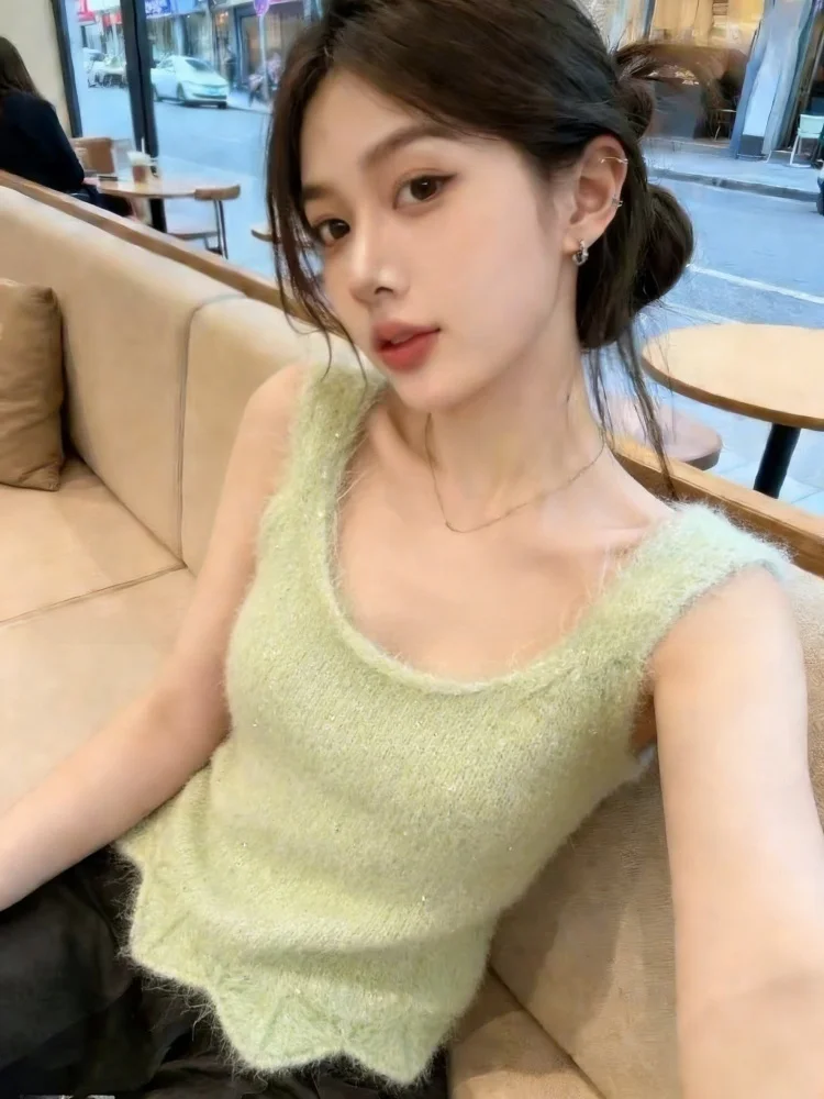 Korean Style Knitted Strap Vest Women's Sweet Sleeveless Top Layering Self-Keeping Recommendation Commute Straight Tube
Korean Style Knitted Strap Vest Women's Sweet Sleeveless Top Layering Self-Keeping Recommendation Commute Straight Tube