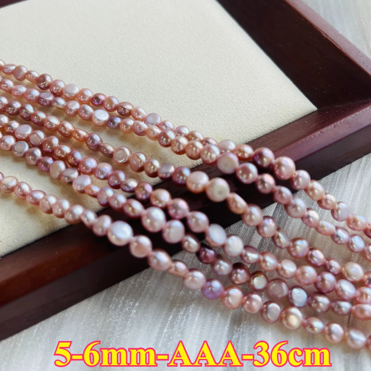 5-6mm AAA Luminous Natural Freshwater Pearl Purple Near Round Spacer Bead Jewelry Gift Make DIY Necklace Bracelet Women Wedding
5-6mm AAA Luminous Natural Freshwater Pearl Purple Near Round Spacer Bead Jewelry Gift Make DIY Necklace Bracelet Women Wedding
