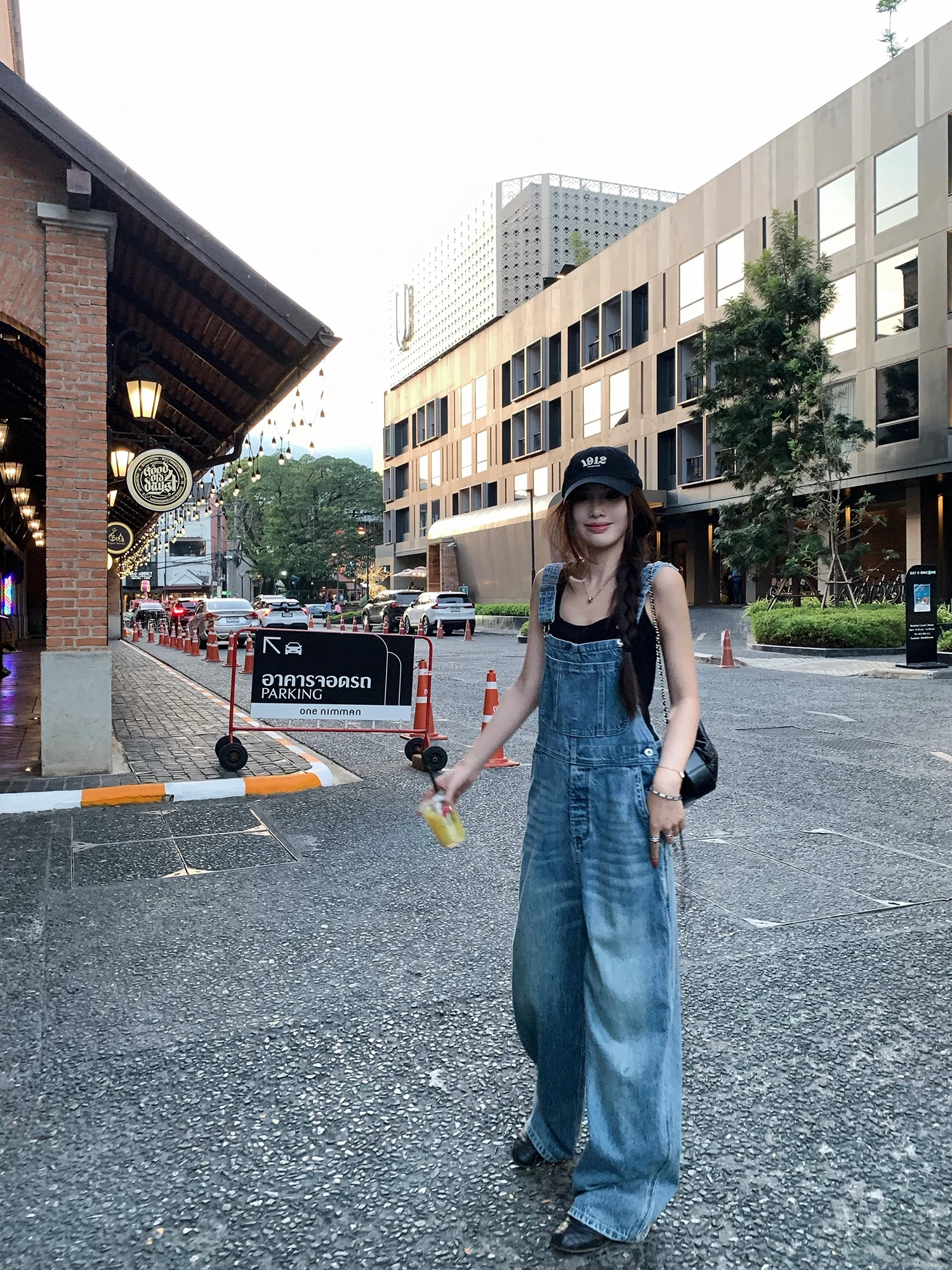 Heavy Duty Denim Overalls Blue Washed Outdated Wide Leg Pants High Waist Straight Tube Jeans by Xiao Jun Jun Brand
Heavy Duty Denim Overalls Blue Washed Outdated Wide Leg Pants High Waist Straight Tube Jeans by Xiao Jun Jun Brand