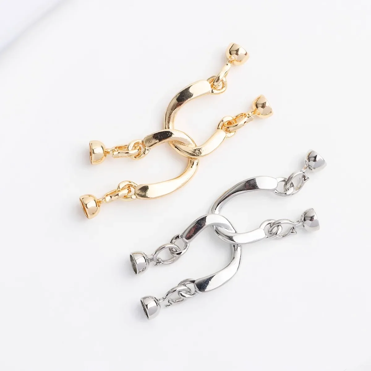 18K Plated Real Gold Double Row Personalized Large Point Connecting Buckle Connector DIY Jewelry Material Accessories
18K Plated Real Gold Double Row Personalized Large Point Connecting Buckle Connector DIY Jewelry Material Accessories