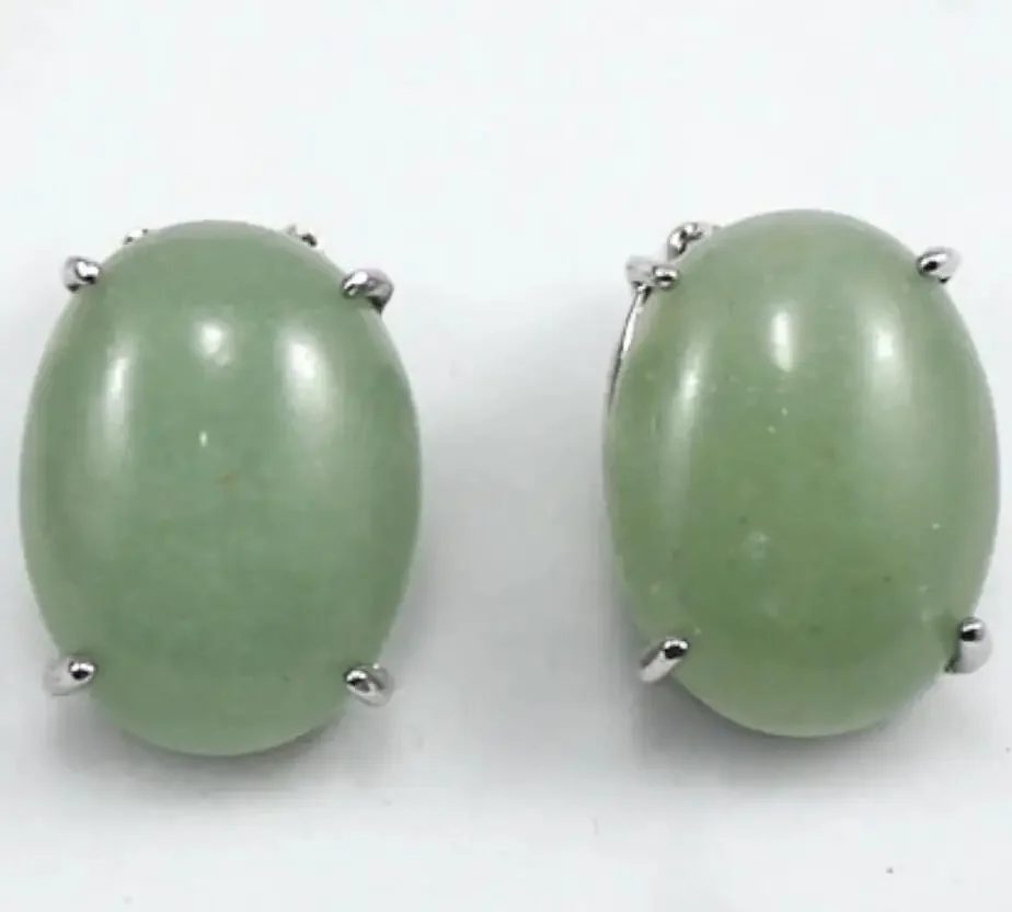Fashionable silver plated Dongling stone egg Earrings
Fashionable silver plated Dongling stone egg Earrings