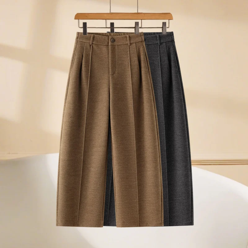 Fleece-lined woolen wide-leg curved pants for women, thickened and warm for winter, suitable for short individuals, woolen strai
Fleece-lined woolen wide-leg curved pants for women, thickened and warm for winter, suitable for short individuals, woolen strai