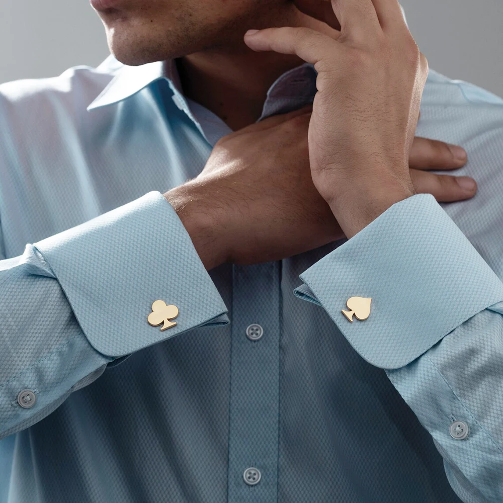 Personalized Stainless Steel Classic Poker Pattern Cufflinks, Simple And Luxurious, Suitable For Men's Shirts, Suits, Versatile.
Personalized Stainless Steel Classic Poker Pattern Cufflinks, Simple And Luxurious, Suitable For Men's Shirts, Suits, Versatile.