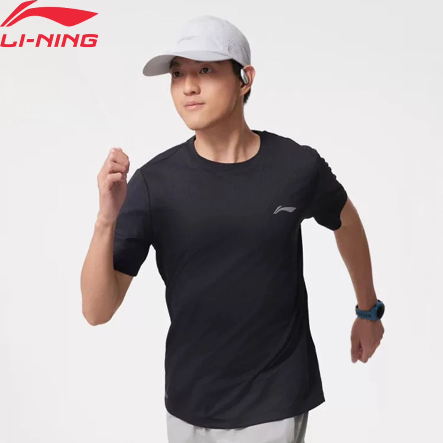 Мужская спортивная футболка Li-Ning AT AIR, стандартный крой, полиэстер, дышащая, со светоотражающими элементами, с коротким рукавом, ATSV471
Мужская спортивная футболка Li-Ning AT AIR, стандартный крой, полиэстер, дышащая, со светоотражающими элементами, с коротким рукавом, ATSV471