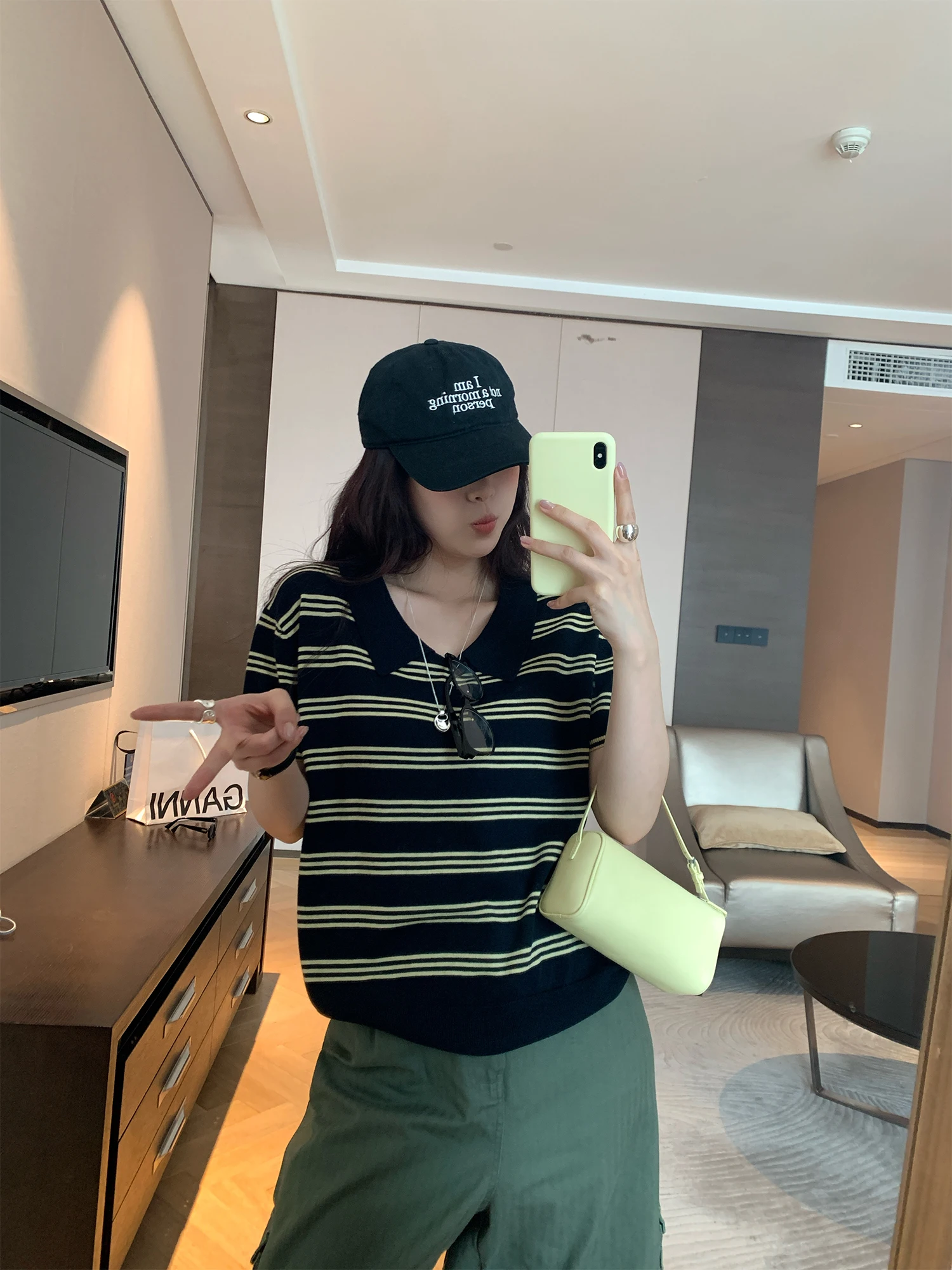 NAZ Large Size Summer Woolen Neck Retro Striped Knitwear Casual Short Sleeve Top for plus Size Women Comfortable Loose Fit
NAZ Large Size Summer Woolen Neck Retro Striped Knitwear Casual Short Sleeve Top for plus Size Women Comfortable Loose Fit