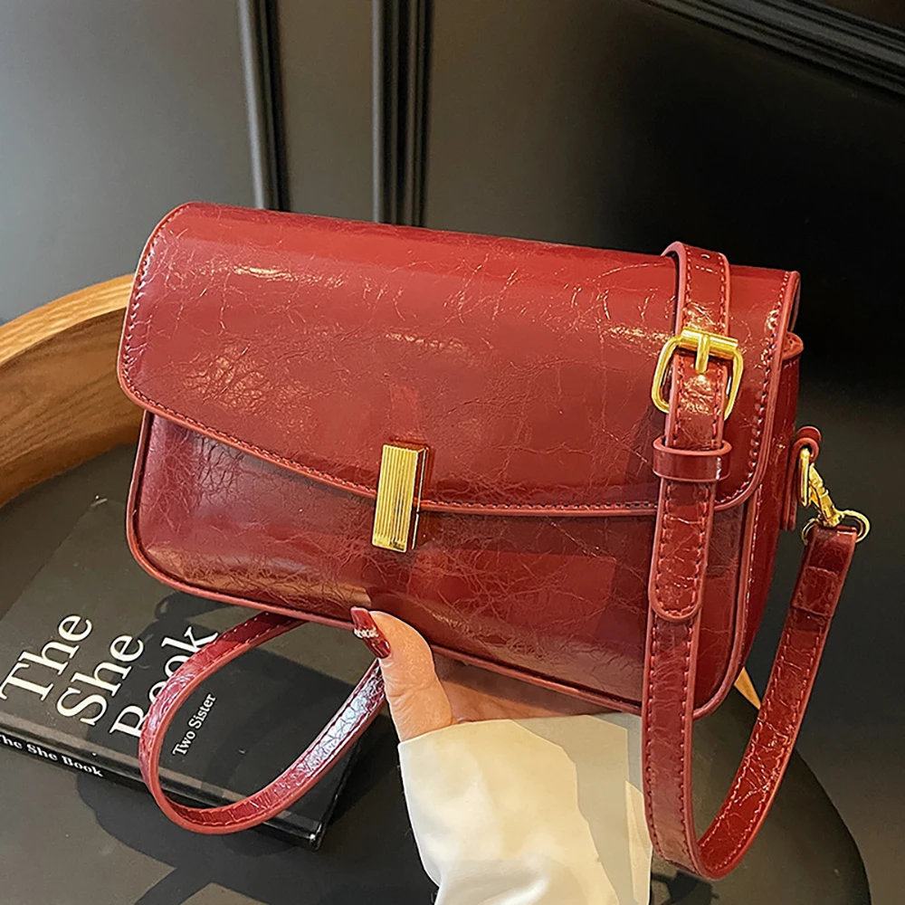 Retro Oil Wax Leather Square Crossbody Bags Women Underarm Bags 2025 New Trendy Small Flap Single Shoulder Bag for Phones Pack
Retro Oil Wax Leather Square Crossbody Bags Women Underarm Bags 2025 New Trendy Small Flap Single Shoulder Bag for Phones Pack