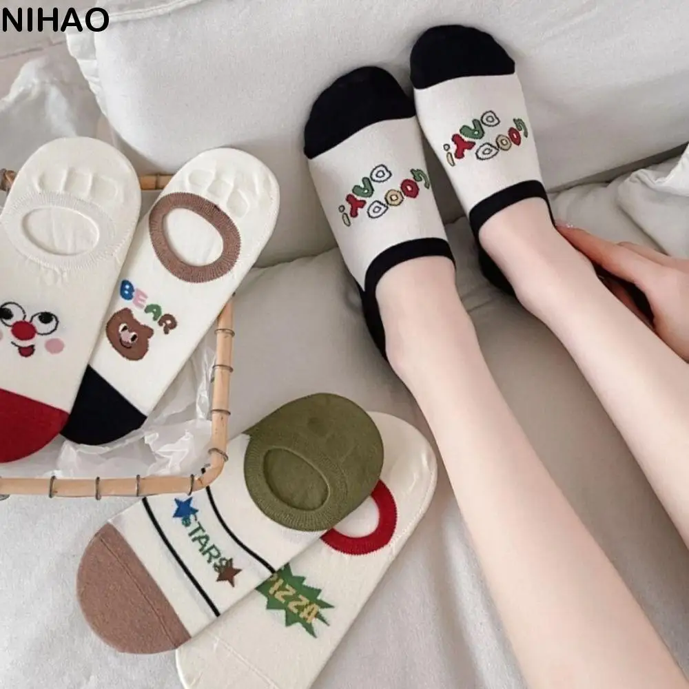 3Pairs Cute Cotton Boat Socks Cartoon Graffiti Sweat Absorption Ankle Thin Socks Patchwork Anti Slip Invisible Socks Women
3Pairs Cute Cotton Boat Socks Cartoon Graffiti Sweat Absorption Ankle Thin Socks Patchwork Anti Slip Invisible Socks Women