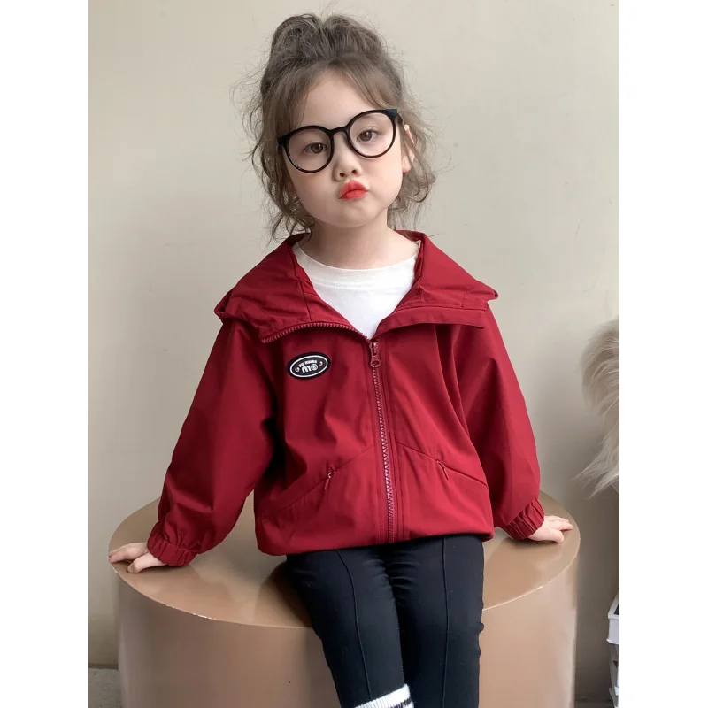 Girls' Trench Coat2025Spring and Autumn New Children's Girls' Jacket Casual Windbreaker Letter Top
Girls' Trench Coat2025Spring and Autumn New Children's Girls' Jacket Casual Windbreaker Letter Top