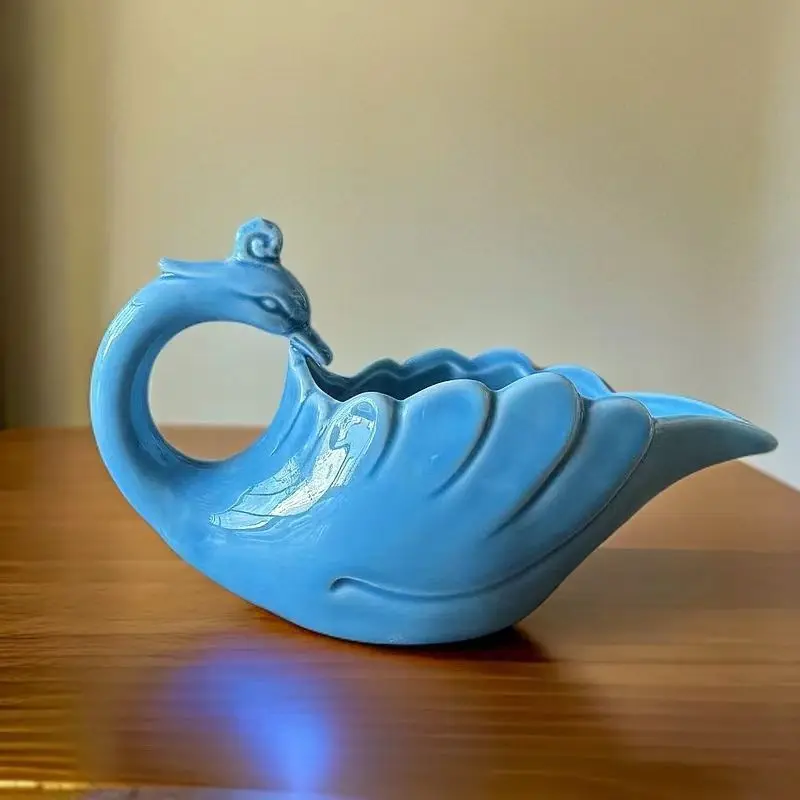 Ceramic Ashtray, Creative Personalized Storage Pen Holder Trendy Home Living Room Anti-fly Ash Large Swan Storage Ornament
Ceramic Ashtray, Creative Personalized Storage Pen Holder Trendy Home Living Room Anti-fly Ash Large Swan Storage Ornament