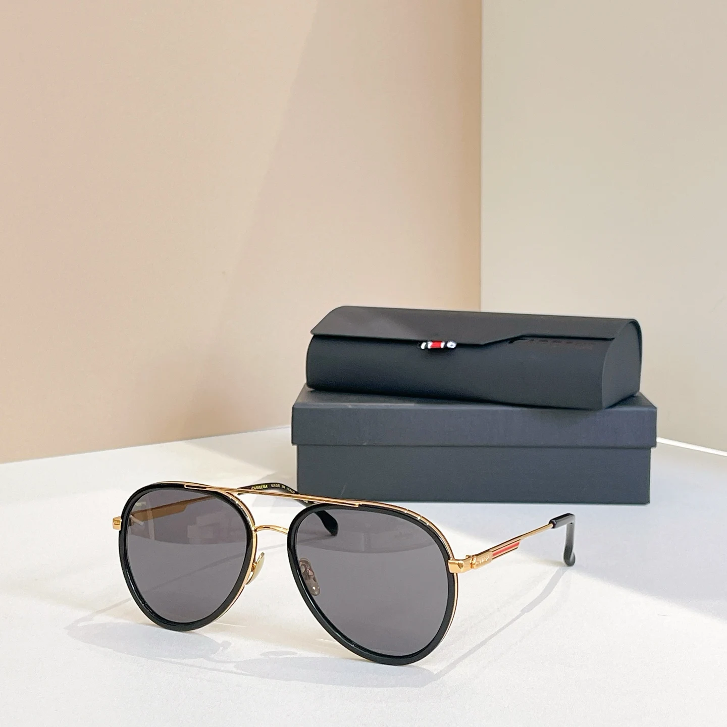 Классические поляризационные солнцезащитные очки Carrera, мужские солнцезащитные очки-пилоты, цветная пленка, женские зеркало с жабой в стиле Том Харди
Классические поляризационные солнцезащитные очки Carrera, мужские солнцезащитные очки-пилоты, цветная пленка, женские зеркало с жабой в стиле Том Харди
