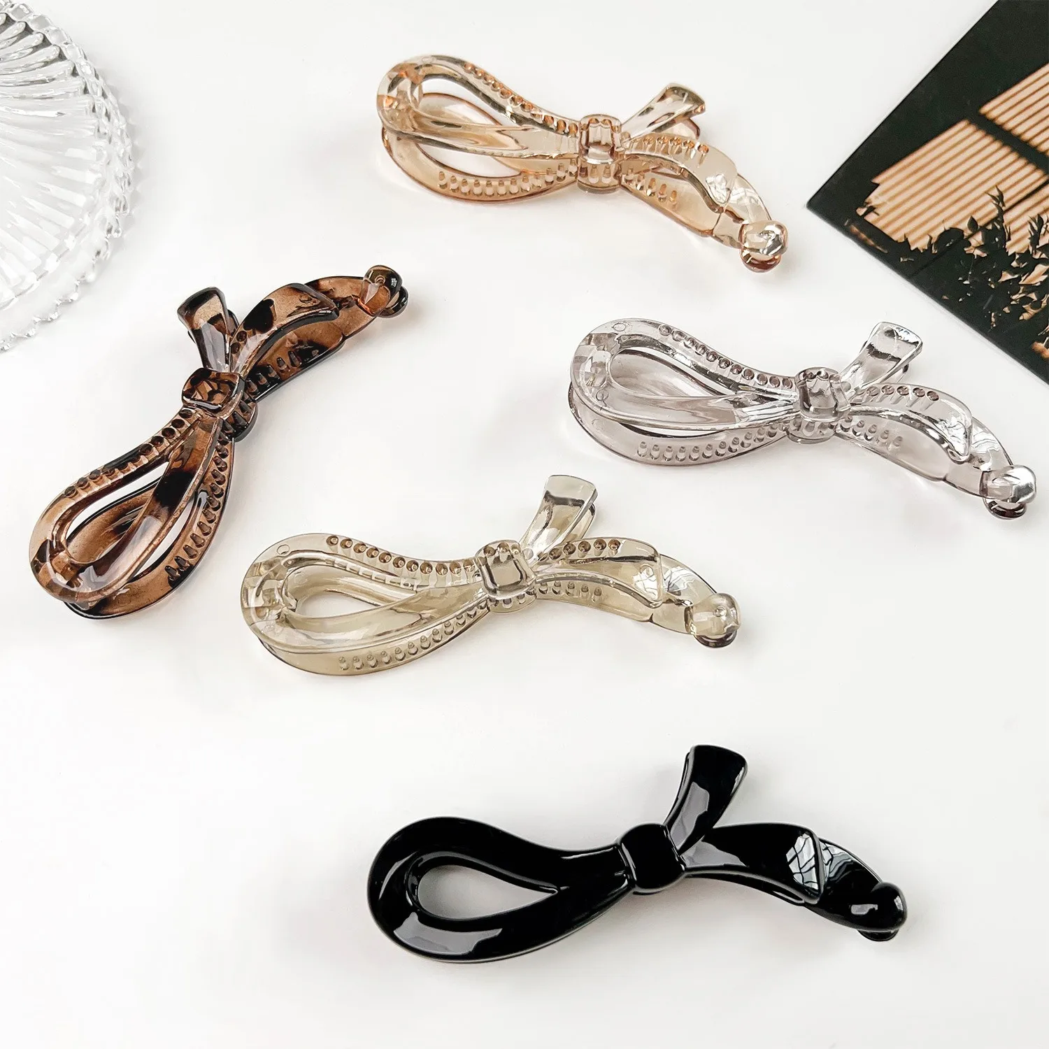 Luxury Hair Claw Clip Amber XXL 13.5cm Hair Clips for Women Thick Strong Grip Bun Maker Fashion Hair Accessory
Luxury Hair Claw Clip Amber XXL 13.5cm Hair Clips for Women Thick Strong Grip Bun Maker Fashion Hair Accessory