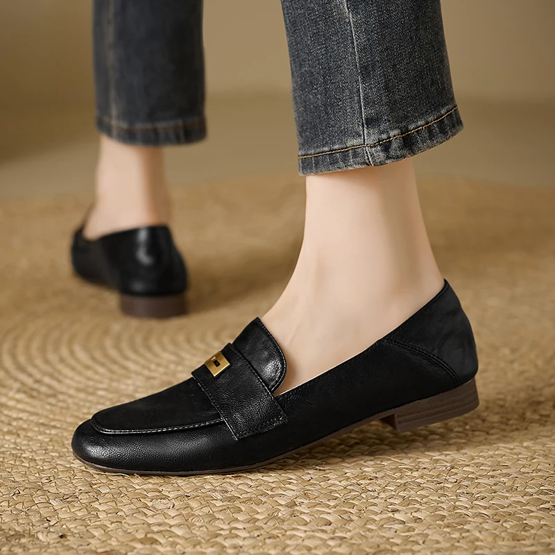 Women's Classic Leather Loafers with Gold Accent Almond Toe 0.79" Low Block Heel Available in Black Brown Beige Flat Pumps 2025
Women's Classic Leather Loafers with Gold Accent Almond Toe 0.79" Low Block Heel Available in Black Brown Beige Flat Pumps 2025