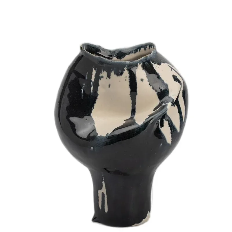 kiln-changed glaze handmade ceramic vase, homestay tea room flower arrangement ornament 
kiln-changed glaze handmade ceramic vase, homestay tea room flower arrangement ornament