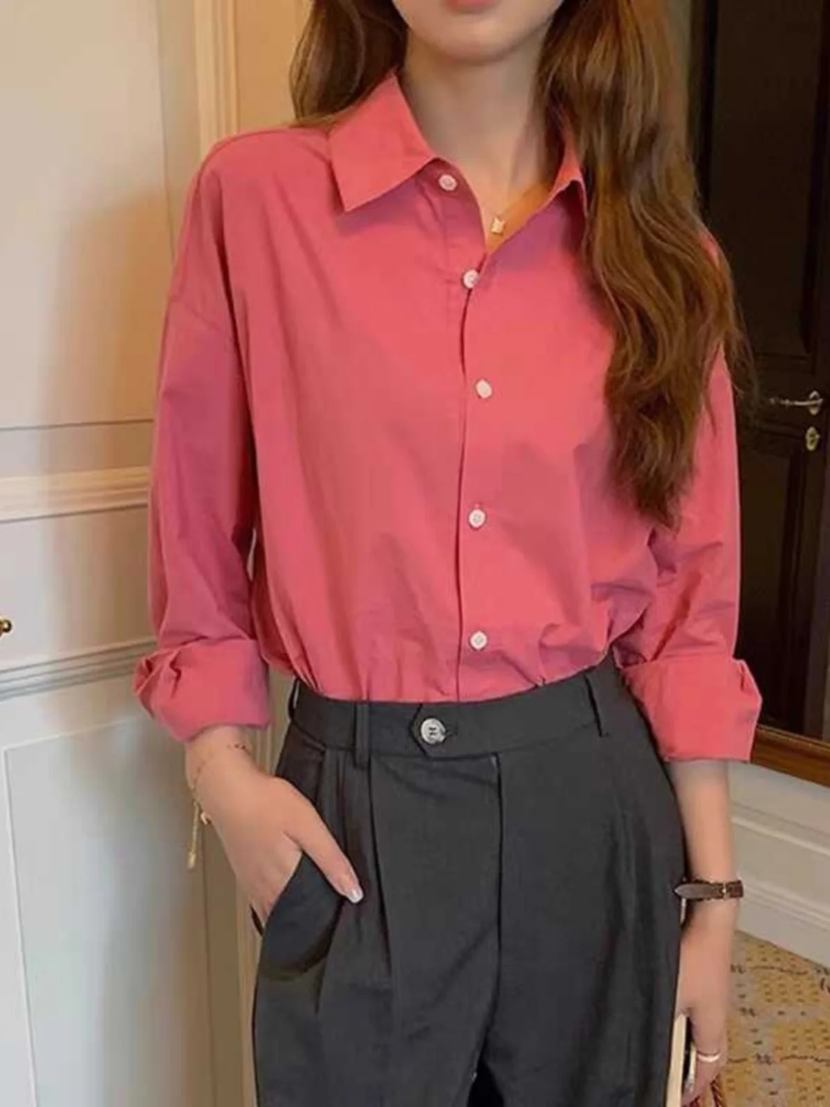 Розовая женская рубашка в корейском стиле: элегантная, свободная, с длинным рукавом, премиум-класса, стройнящая, модная, индивидуальная
Розовая женская рубашка в корейском стиле: элегантная, свободная, с длинным рукавом, премиум-класса, стройнящая, модная, индивидуальная