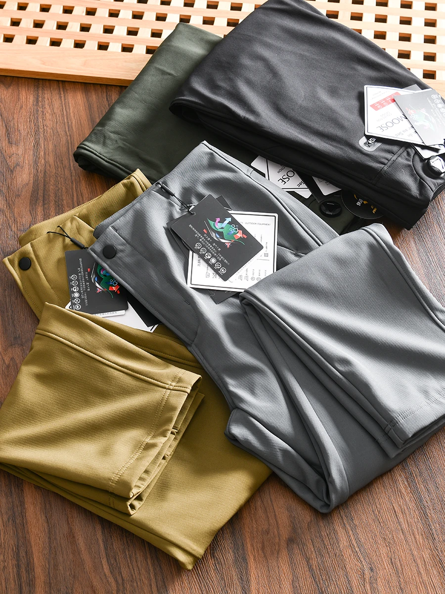 Outdoor High-End Men's Fleece-Lined Soft Casual Pants Breathable Waterproof All-Weather Autumn Winter Fashion Urban Style
Outdoor High-End Men's Fleece-Lined Soft Casual Pants Breathable Waterproof All-Weather Autumn Winter Fashion Urban Style