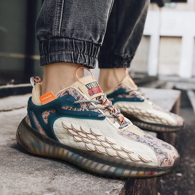 Повседневная спортивная обувь с низким берцем. Дышащий дизайн с рисунком рыбьей чешуи. Толстая подошва. Воздушная подушка и удобные кроссовки с круглым носком.
Повседневная спортивная обувь с низким берцем. Дышащий дизайн с рисунком рыбьей чешуи. Толстая подошва. Воздушная подушка и удобные кроссовки с круглым носком.