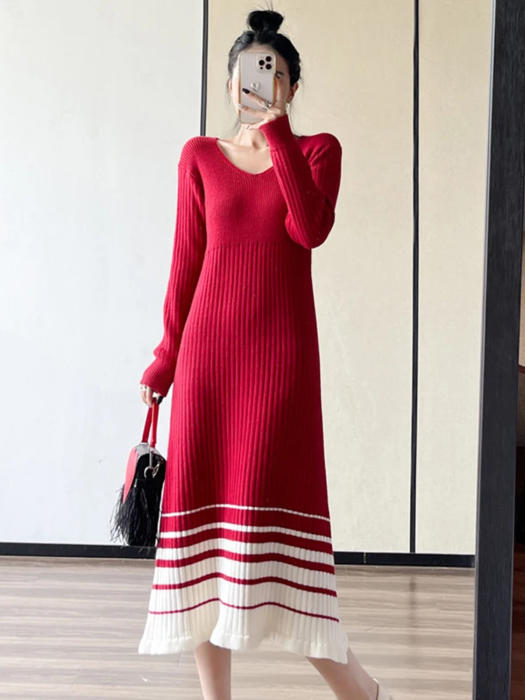 Red V-Neck Color Contrast Knitted Dress Autumn Winter New Nordic Style Above Knee Long Sleeve Sweater Skirt Maternity Dress Y2k
Red V-Neck Color Contrast Knitted Dress Autumn Winter New Nordic Style Above Knee Long Sleeve Sweater Skirt Maternity Dress Y2k