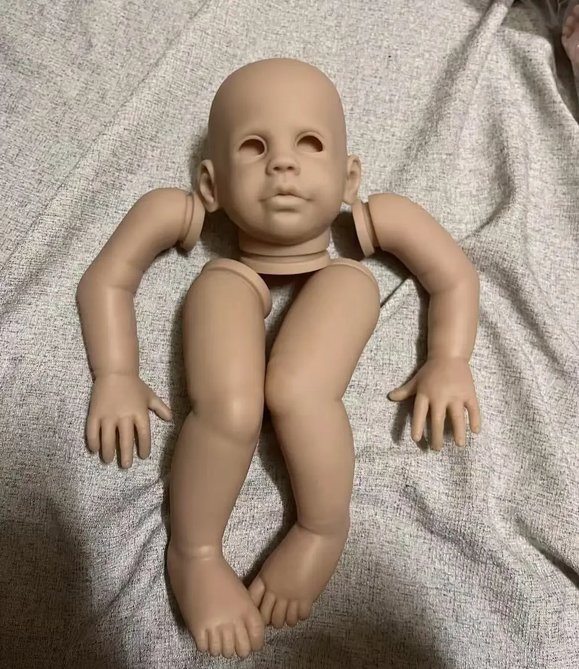 EGO 24‘’Reborn Baby Doll Maxi Unpainted Kit Fresh Color DIY Part With Cloth Body Without COA
EGO 24‘’Reborn Baby Doll Maxi Unpainted Kit Fresh Color DIY Part With Cloth Body Without COA