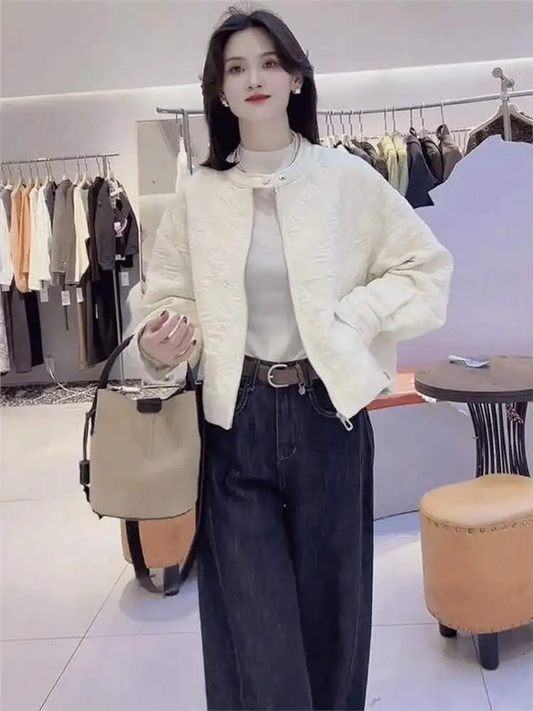 Casual Short Baseball Jacket Women's Stand Collar Diamond Pattern Slimming Top Trendy Autumn New Arrival Korean Style
Casual Short Baseball Jacket Women's Stand Collar Diamond Pattern Slimming Top Trendy Autumn New Arrival Korean Style