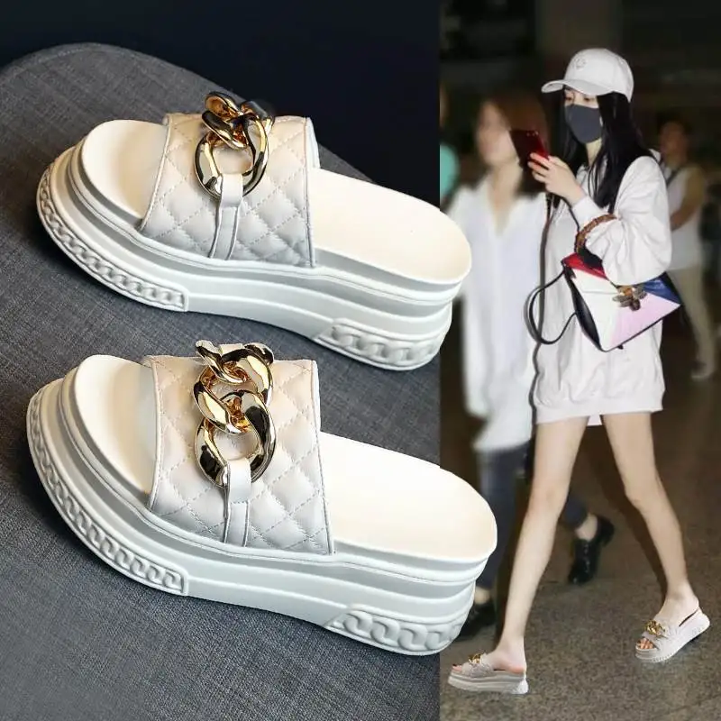 Women's Summer Thick Bottom Platform Slippers Casual T-Strap Fashionable Outdoor Wear Half Slippers Comfortable PU Material
Women's Summer Thick Bottom Platform Slippers Casual T-Strap Fashionable Outdoor Wear Half Slippers Comfortable PU Material