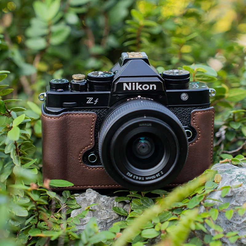 Handmade leather camera protective case for Nikon ZF protective case ZF retro camera case leather case
Handmade leather camera protective case for Nikon ZF protective case ZF retro camera case leather case