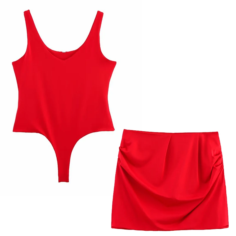 Mini Skirt Set Women One-piece Suit Solid Red Vest Tank Tops and Skirts Summer Sexy Lady Elegant Hot Streetwear 
Mini Skirt Set Women One-piece Suit Solid Red Vest Tank Tops and Skirts Summer Sexy Lady Elegant Hot Streetwear