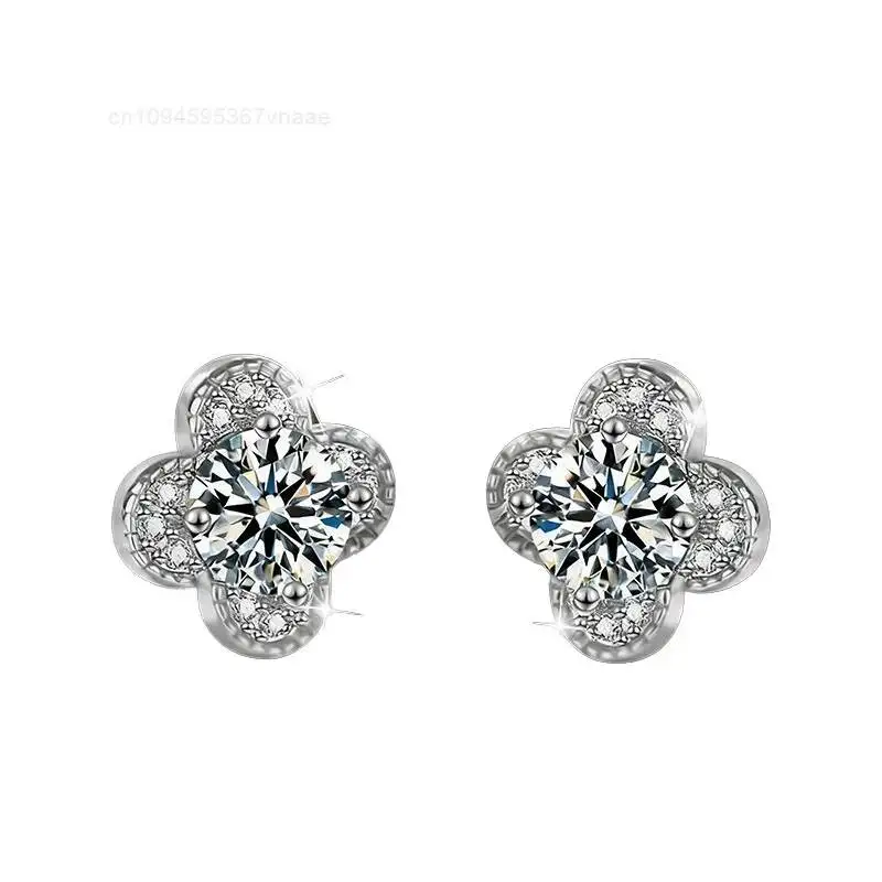 Trendy Moissanite Clover Stud Earrings 925 Sterling Silver with Gra Certificate
Trendy Moissanite Clover Stud Earrings 925 Sterling Silver with Gra Certificate