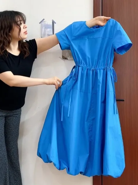 Blue Drawstring Waist Cinched Summer Dress Casual Style Floral Print Loose Fit round Neck Short Sleeve Women's Dress
Blue Drawstring Waist Cinched Summer Dress Casual Style Floral Print Loose Fit round Neck Short Sleeve Women's Dress