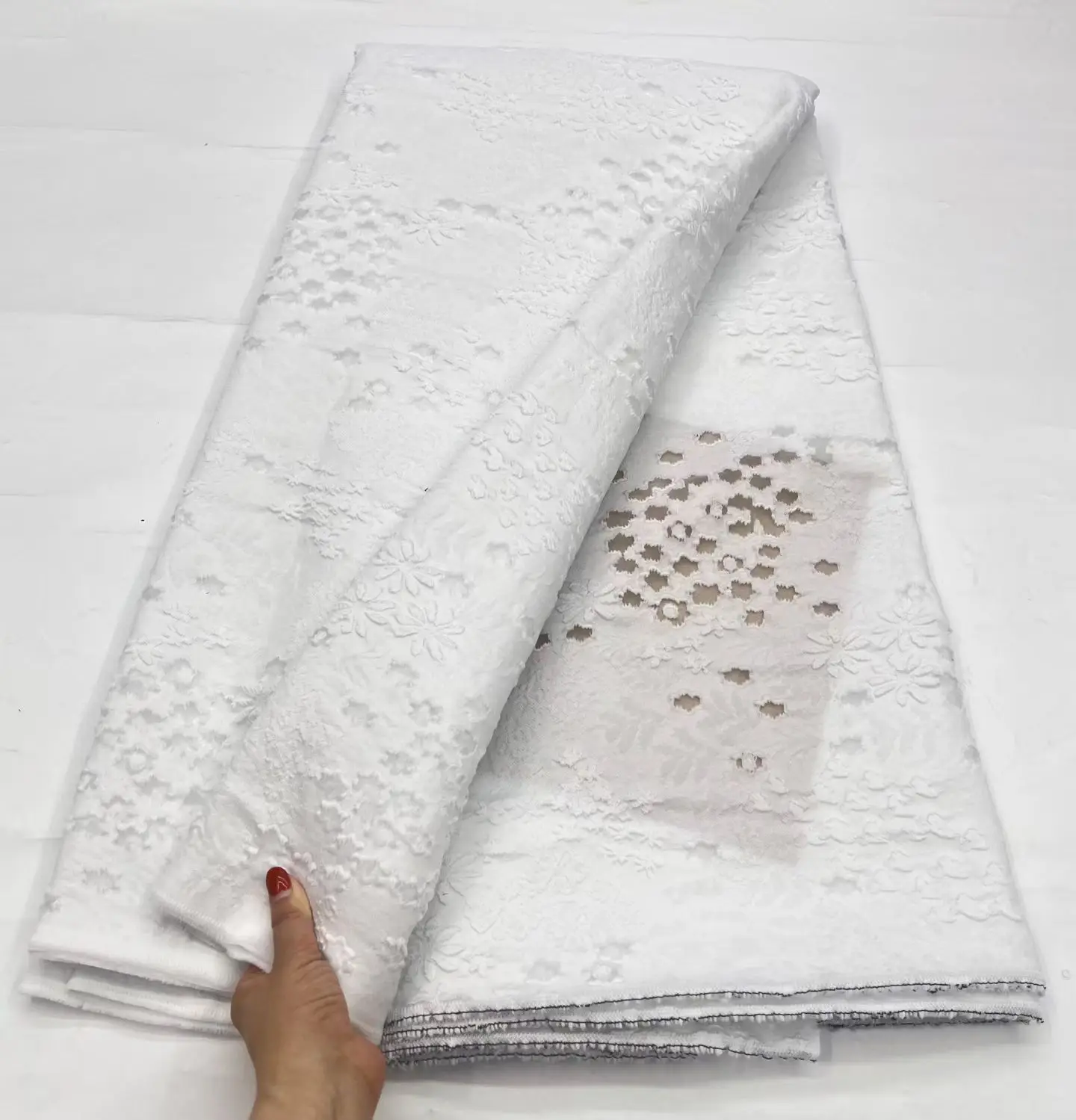 2026 High Quality Nigerian Brocade Lace Fabric Luxury African Jacquard Lace Fabric for Wedding Evening Prom Women Dresses HD6406
2026 High Quality Nigerian Brocade Lace Fabric Luxury African Jacquard Lace Fabric for Wedding Evening Prom Women Dresses HD6406