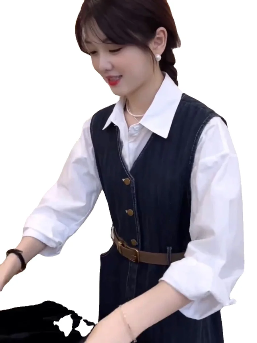2024 Korean Suit Skirt Womens Autumn New White Shirt+retro V-neck Cowboy Vest Skirt Stacked Shirt.
2024 Korean Suit Skirt Womens Autumn New White Shirt+retro V-neck Cowboy Vest Skirt Stacked Shirt.
