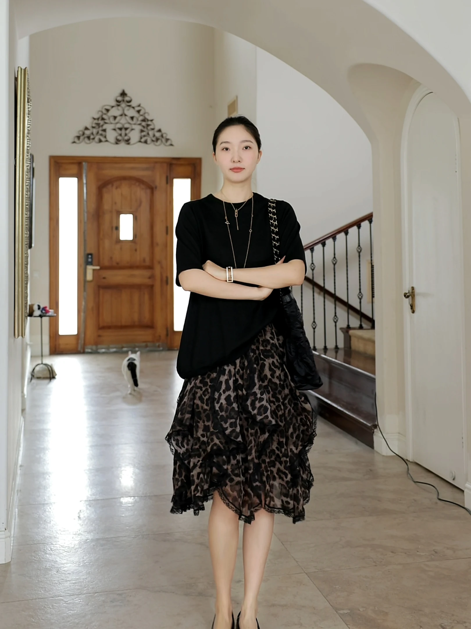 Loose Half Skirt with Heavy Embroidery Leopard Print Short Sleeve T-Shirt Black Spring Summer Fashion Set for Women Casual Style
Loose Half Skirt with Heavy Embroidery Leopard Print Short Sleeve T-Shirt Black Spring Summer Fashion Set for Women Casual Style