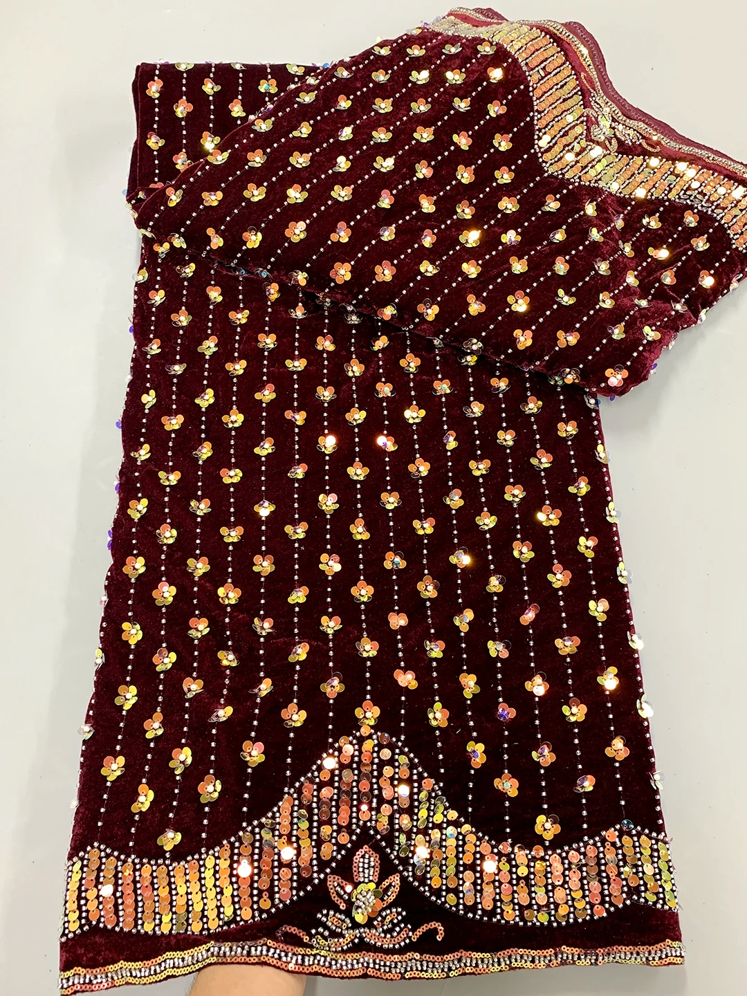 Latest African Luxury Sequins Velvet Lace Fabric 2024 High Quality Handmade Beaded Lace Fabric Nigerian For Woman Party Dresses
Latest African Luxury Sequins Velvet Lace Fabric 2024 High Quality Handmade Beaded Lace Fabric Nigerian For Woman Party Dresses