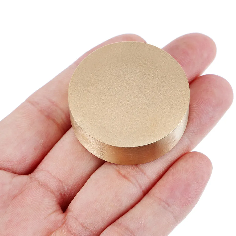 Solid Round Brass Paperweight 6Cm Vintage Calligraphy Paper Holder for Sumi Painting Chinese Art Drawing Writing Tool
Solid Round Brass Paperweight 6Cm Vintage Calligraphy Paper Holder for Sumi Painting Chinese Art Drawing Writing Tool