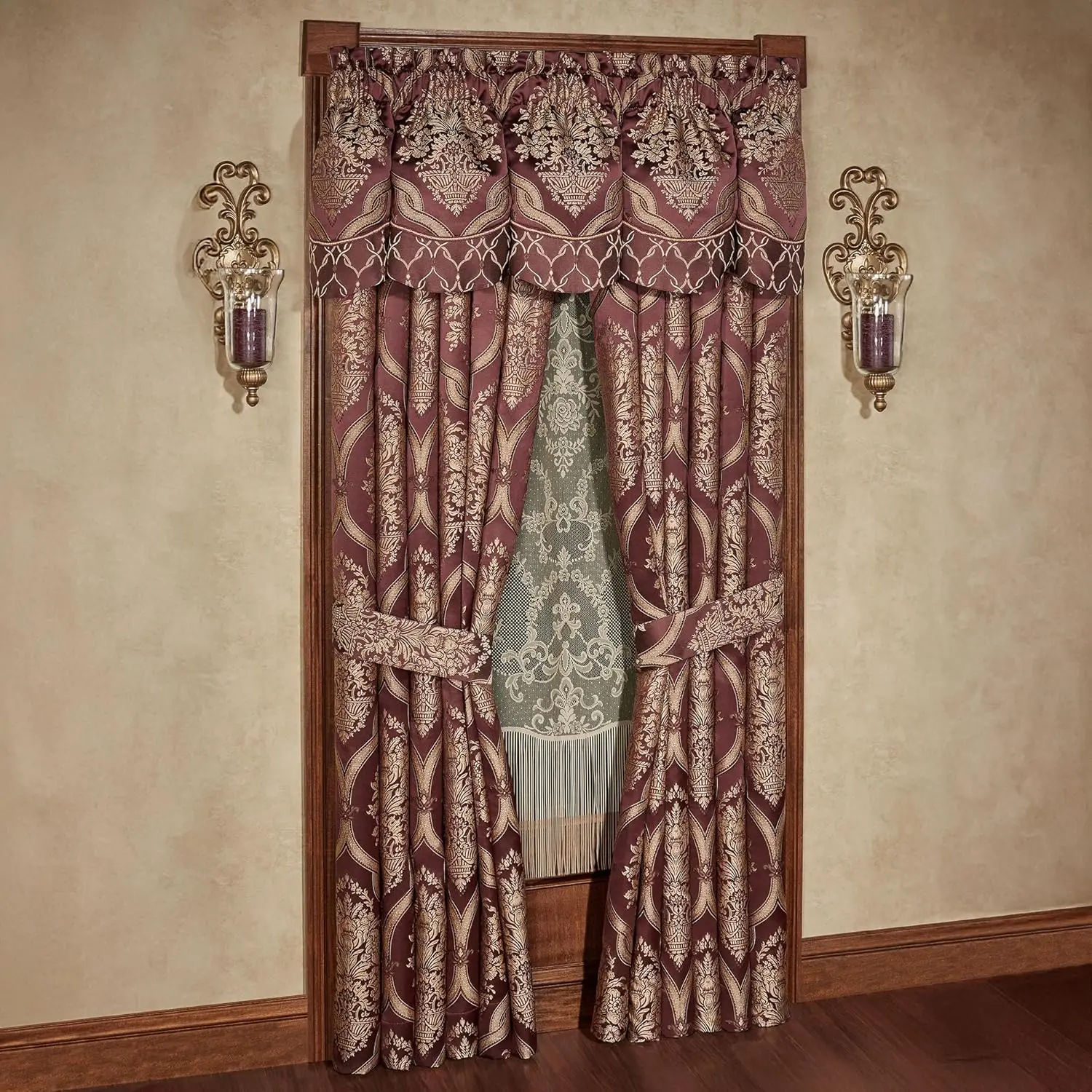 Laurelton Damask Medallion Luxury Jacquard Woven Window Treatment | Rich Wine | Traditional | 2 Piece Set: Scallop Valan
Laurelton Damask Medallion Luxury Jacquard Woven Window Treatment | Rich Wine | Traditional | 2 Piece Set: Scallop Valan