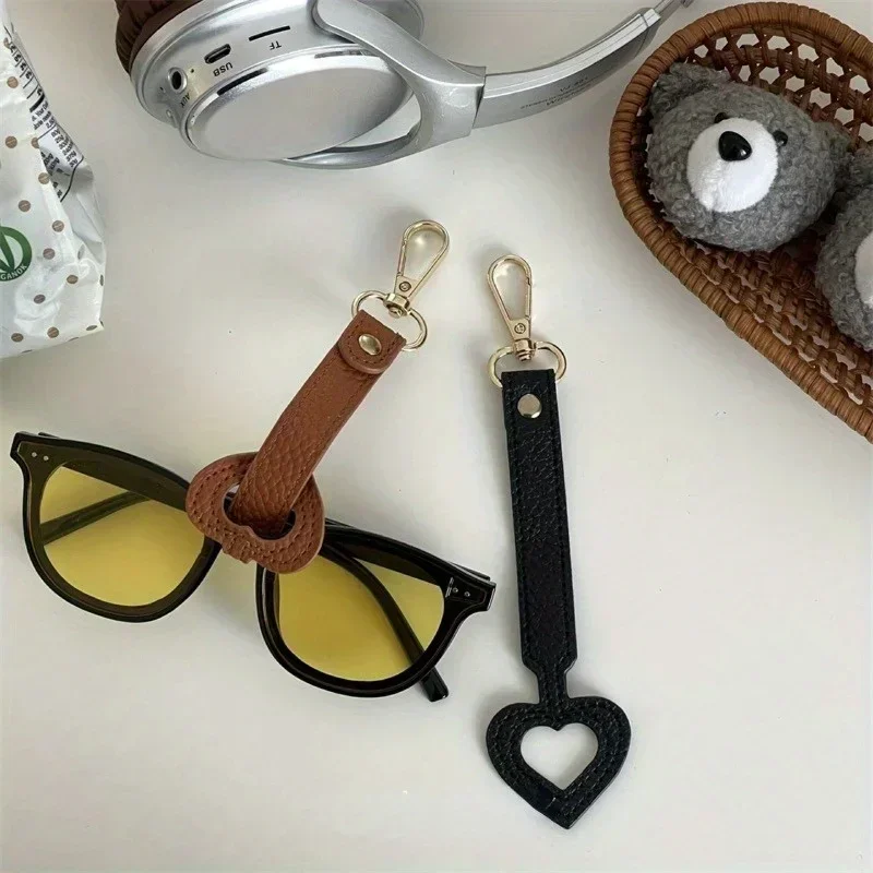 New Multifunctional Luggage Charm Lightweight Simple Fashionable Lattice Design Large Capacity Portable Bag Charms Bag Hanger
New Multifunctional Luggage Charm Lightweight Simple Fashionable Lattice Design Large Capacity Portable Bag Charms Bag Hanger