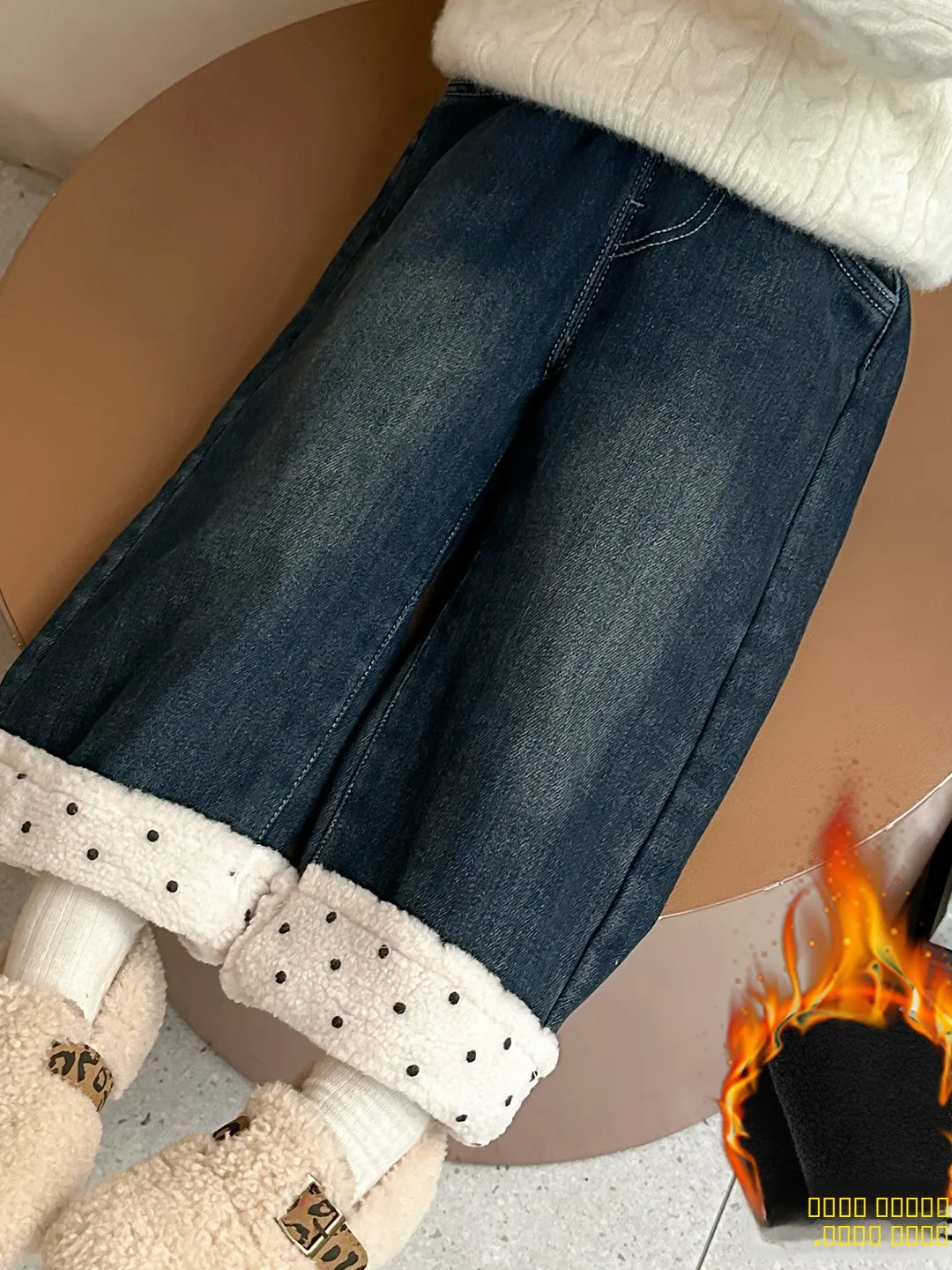 Утепленные джинсы для девочек на флисе, зима 2025, новинка, теплые прямые брюки для девочек, милые, с эластичным поясом
Утепленные джинсы для девочек на флисе, зима 2025, новинка, теплые прямые брюки для девочек, милые, с эластичным поясом