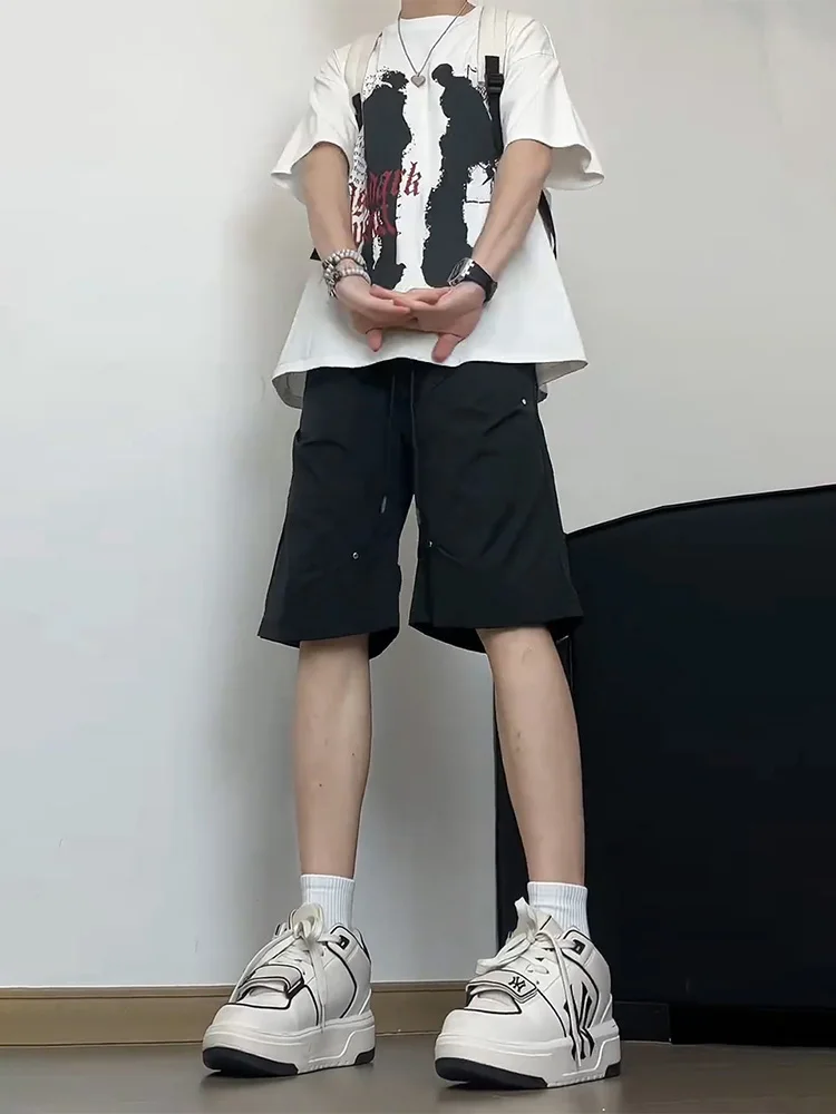 American Style Black Rivet Shorts Men's Summer OOTD Ice Silk Quick Dry Five-Quarter Middle Pants Straight Leg Casual Pants
American Style Black Rivet Shorts Men's Summer OOTD Ice Silk Quick Dry Five-Quarter Middle Pants Straight Leg Casual Pants