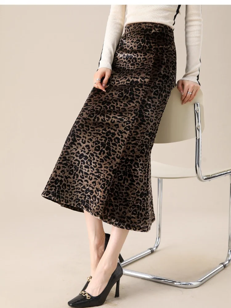 SMTHMA Velvet Leopard Print Midi Skirt For Autumn Winter Thick Women High Waisted Slim Mermaid Long Skirt
SMTHMA Velvet Leopard Print Midi Skirt For Autumn Winter Thick Women High Waisted Slim Mermaid Long Skirt