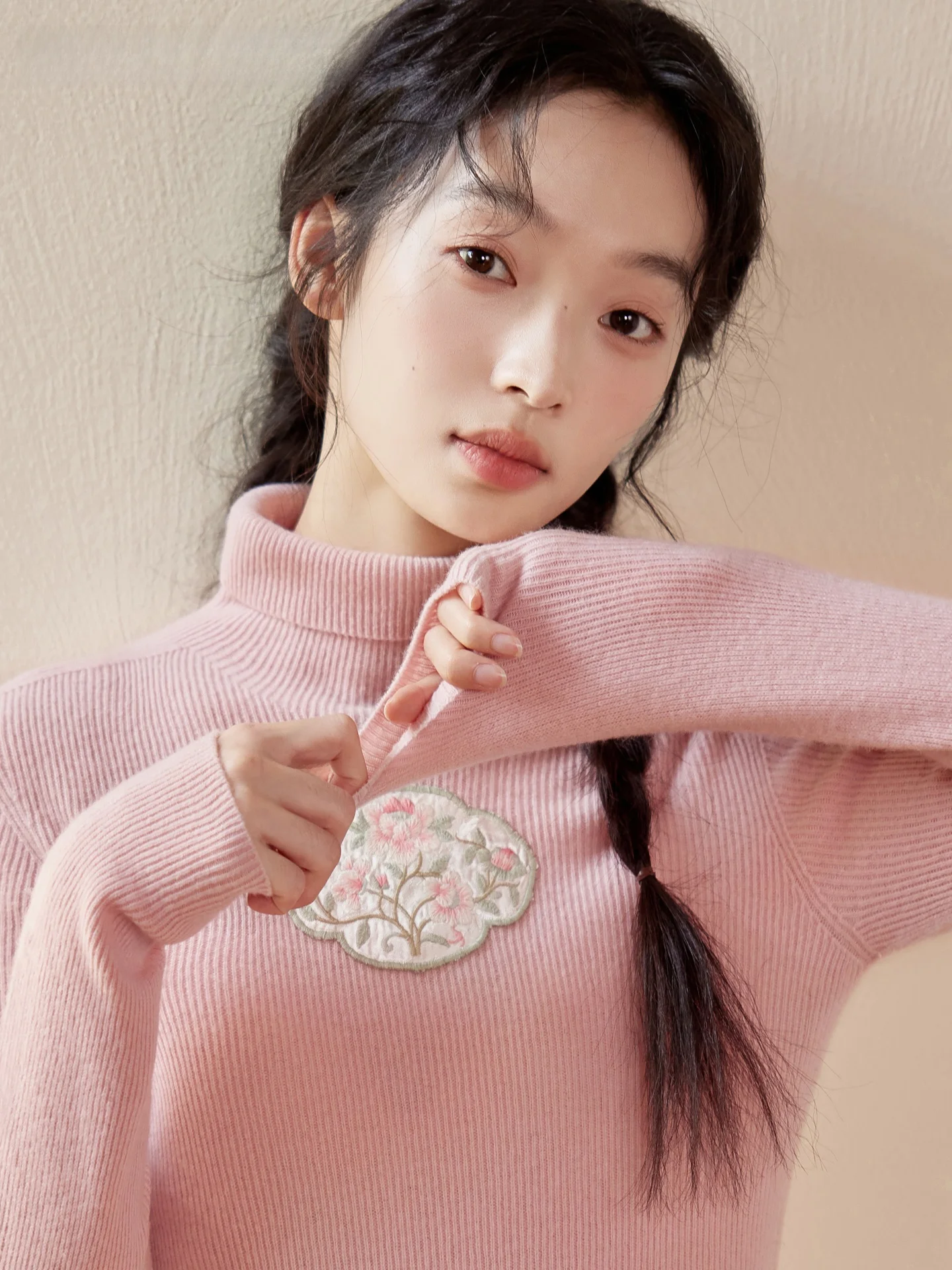 Cloud Soft 00% Merino Wool Knitted Slim Fit Women's Sweater Embroidered Original National Sle Winter Top Commute Sle
Cloud Soft 00% Merino Wool Knitted Slim Fit Women's Sweater Embroidered Original National Sle Winter Top Commute Sle