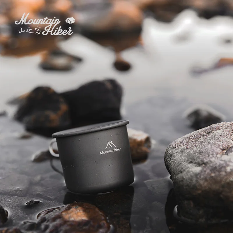 Exposed Camp Black Arc Mug Folding Handle with Matte Texture for Comfortable Grip
Exposed Camp Black Arc Mug Folding Handle with Matte Texture for Comfortable Grip