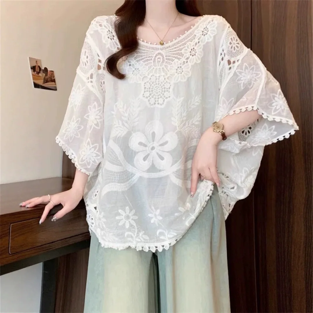 Early Spring New Gentle Wind Design Sense Crochet Lace Long-sleeved Knitted Sweater Women's Short Cardigan Thin Top
Early Spring New Gentle Wind Design Sense Crochet Lace Long-sleeved Knitted Sweater Women's Short Cardigan Thin Top