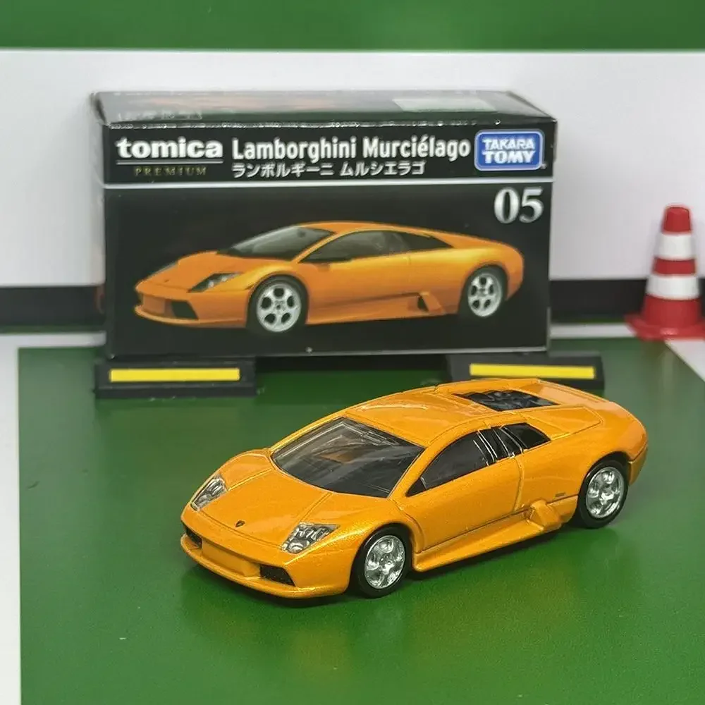 Takara Tomy Tomica Premium 05, Lamborghini Murcielago, литая под давлением модель спортивного автомобиля из сплава, детский рождественский подарок, игрушки для мальчиков
Takara Tomy Tomica Premium 05, Lamborghini Murcielago, литая под давлением модель спортивного автомобиля из сплава, детский рождественский подарок, игрушки для мальчиков