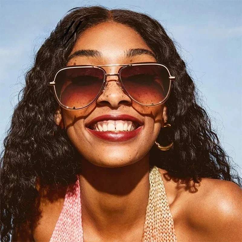 Chic Unique Pilot Sunglasses Men Women Brand Design Vintage Double Bridge Trendy Blue Mirror Lens Oversized HD Sun Glasses UV
Chic Unique Pilot Sunglasses Men Women Brand Design Vintage Double Bridge Trendy Blue Mirror Lens Oversized HD Sun Glasses UV
