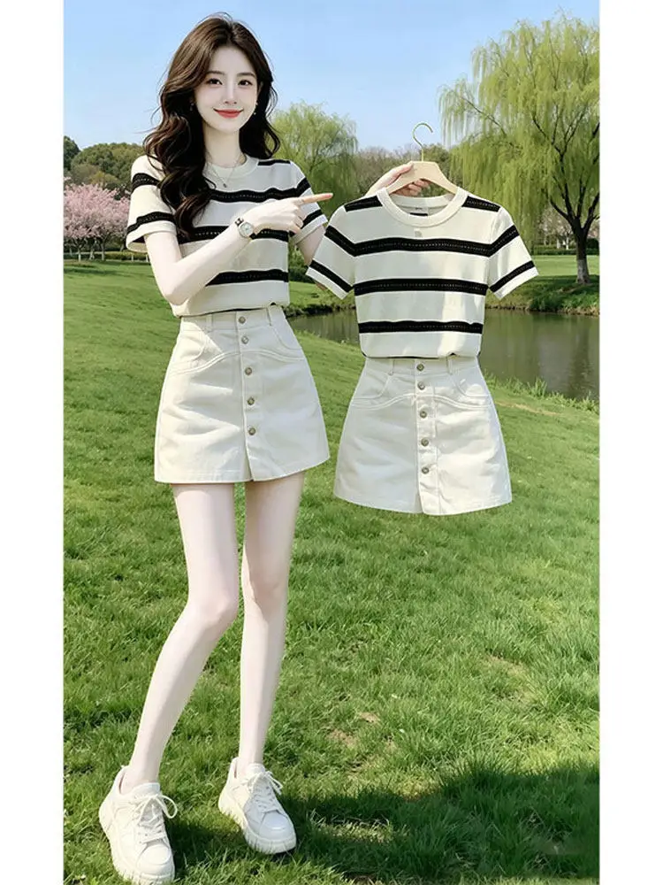 Fashionable Stripe Knit Top And Denim Short Skirt Two-Piece Set for Women Breathable Casual Wear Summer Outfit Elegant Beautiful
Fashionable Stripe Knit Top And Denim Short Skirt Two-Piece Set for Women Breathable Casual Wear Summer Outfit Elegant Beautiful